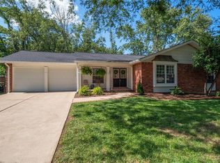 15209 Golden Rain Dr, Chesterfield, MO 63017