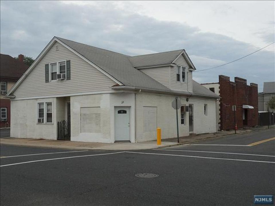 2nd image of 22 Leuning St