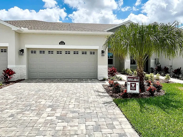 3040 Avalonia Dr — Photo 1