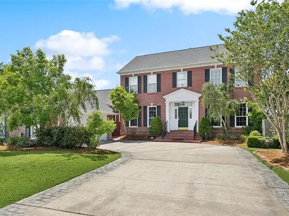 8 La Quinta Dr, Slidell, LA 70458