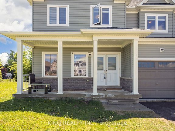 3rd image of 7 Todd Cres