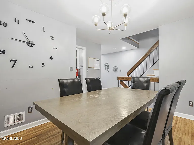 424 Tall Oak Ln — Photo 9