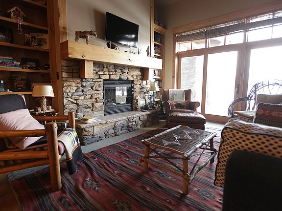 2nd image of 122 Hastings Dr Unit 109