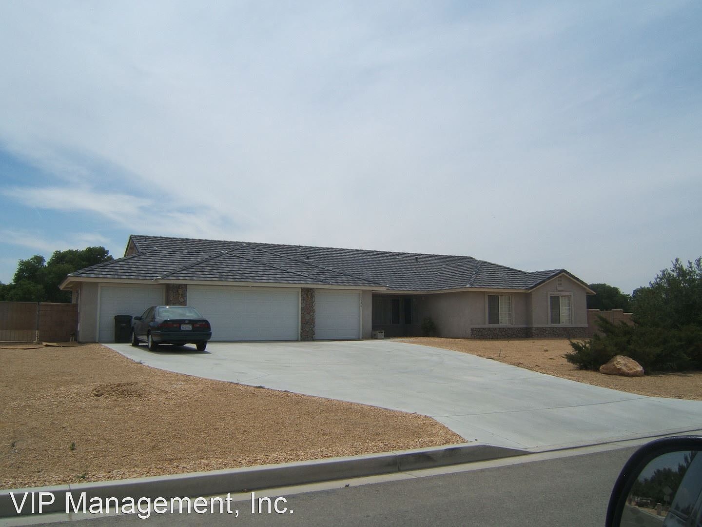 15346 Riverside Dr, Apple Valley, CA 92307 Zillow