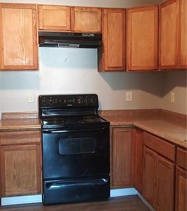 4th image of 942 McKenzie St