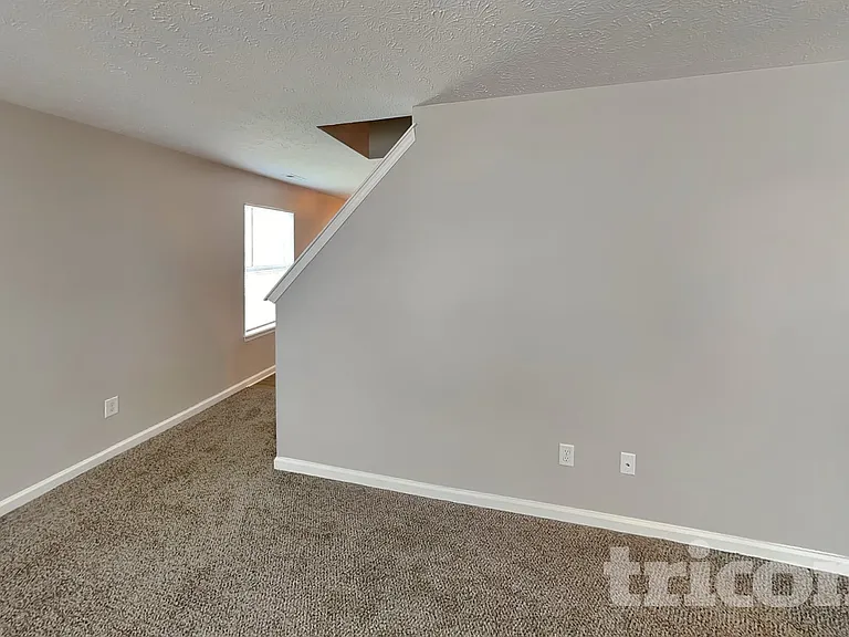 1102 Central Park Blvd N — Photo 2