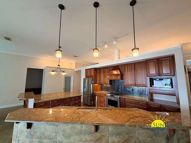 249 Beachview Dr — Photo 7