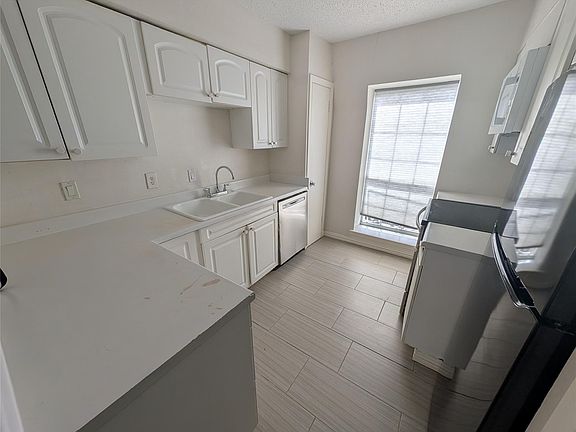 3rd image of 9017 Rue Cambon St #98