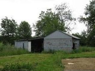 2071 E Bear Lake Rd, Hillsdale, MI 49242