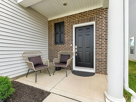 5th image of 3492 Shoal Way