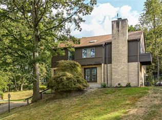 4258 Forest Glen Dr, Allison Park, PA 15101