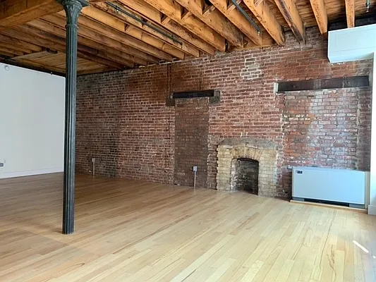 Rented by The Durst Organization | media 18