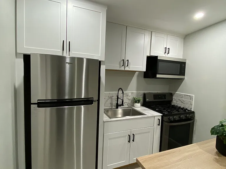 2269 El Sol Ave — Photo 5