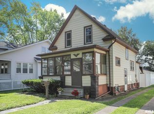 420 20th Ave, Moline, IL 61265