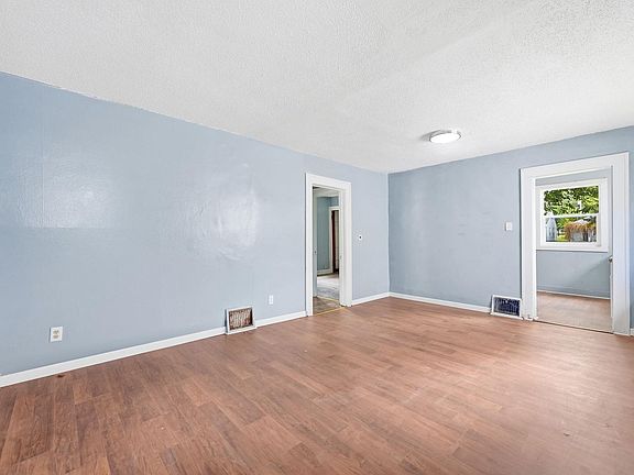 3rd image of 4114 Reed St