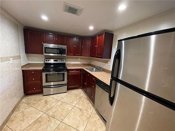 3rd image of 4354 NW 9th Ave APT 12-3A