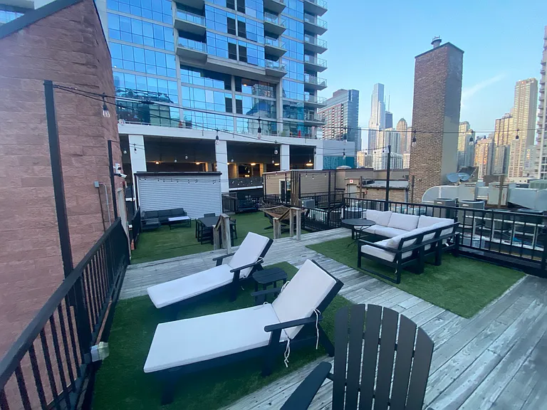 300 W Grand Ave #307 — Photo 17