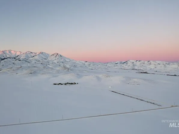 200 N, Fairfield, ID 83327