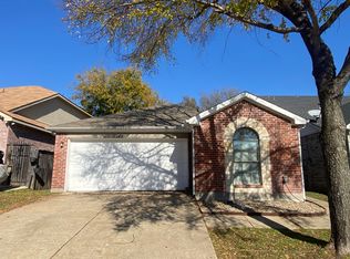 143 Cliff Heights Cir, Dallas, TX 75241