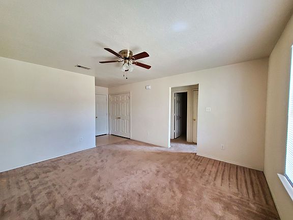 3rd image of 3308 Hereford Ln APT B