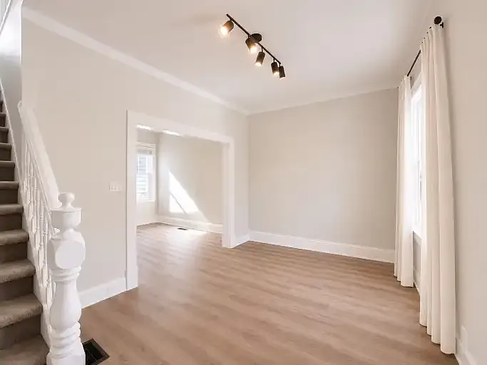 2 bed, 1.0 bath, 1000 sqft, $1,945 — Photo 2