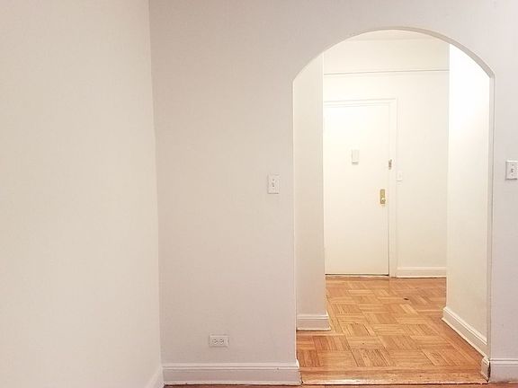 3rd image of 515 Cathedral Pkwy Space 2