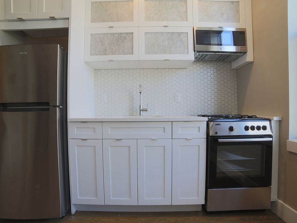 1st image of 34 Vernon Ave APT 2
