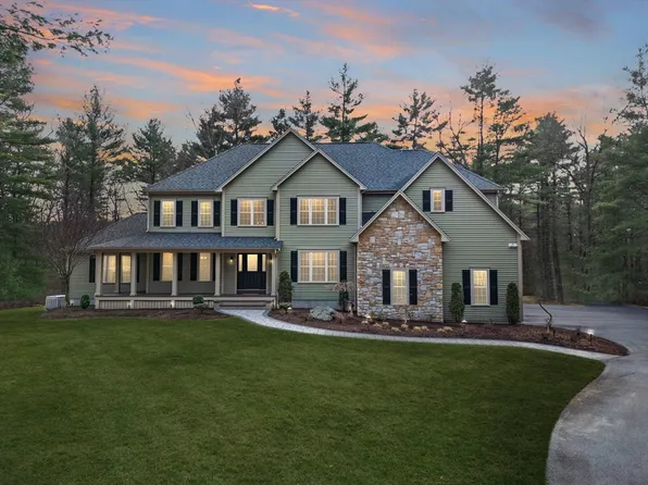 46 Mansfield Ave, Norton, MA 02766