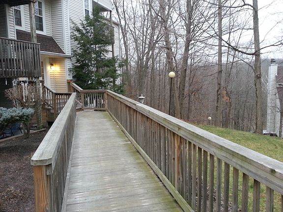 Walk way to door