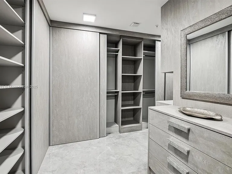 330 Sunny Isles Blvd #5-UPH04 — Photo 24
