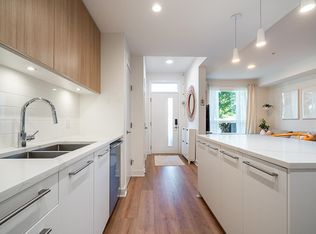 2035 Glenaire Dr #103, North Vancouver, BC V7P 1Y2
