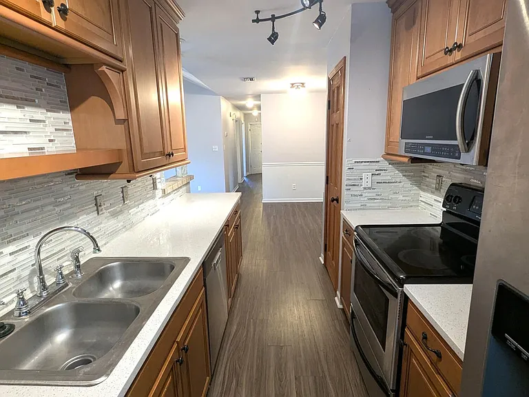 250 Terrance Ln — Photo 10