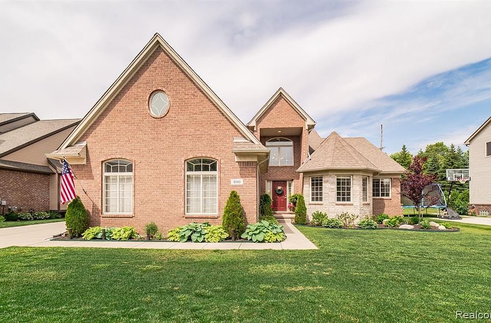 890 Woodside Dr, Oxford, MI 48371 Zillow