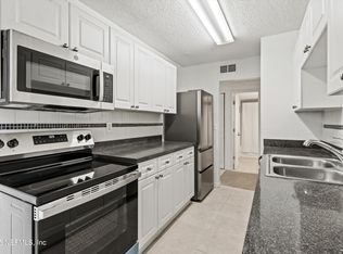 355 Monument Rd APT 15-D1, Jacksonville, FL 32225