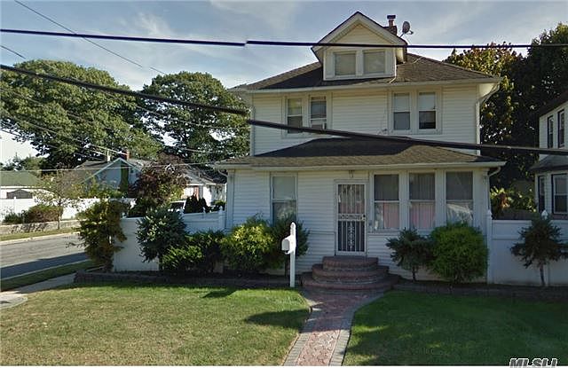 1st image of 12 Willow Ave