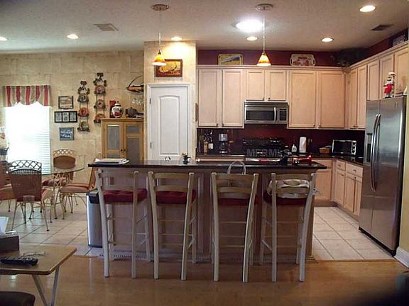 4th image of 2746 Wood Pointe Dr