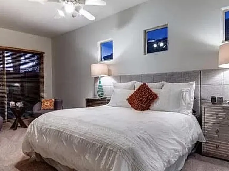 129 E Kavenish Dr — Photo 27