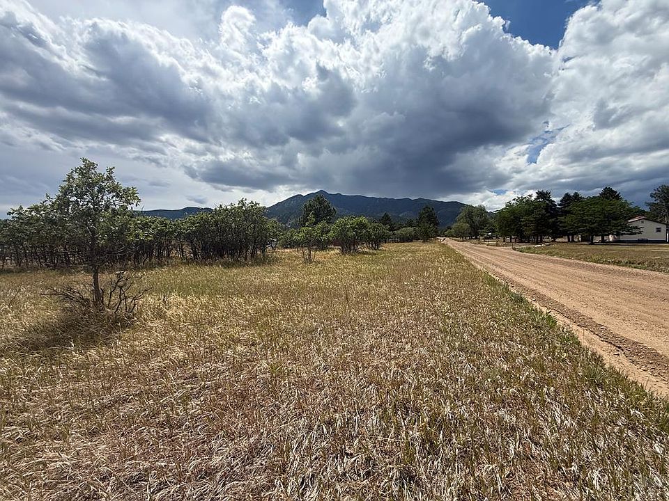 1st image of Pine Dr