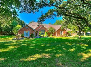 2405 Silverfield Ln, Edmond, OK 73025