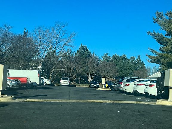 5th image of 7527 Belle Grae Dr
