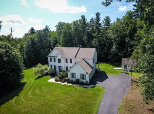 32 Barr Farm Rd, Bedford, NH 03110