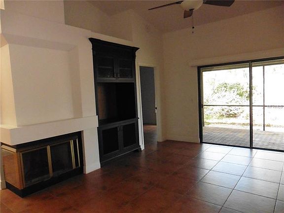 2nd image of 640 Elm Creek Ct