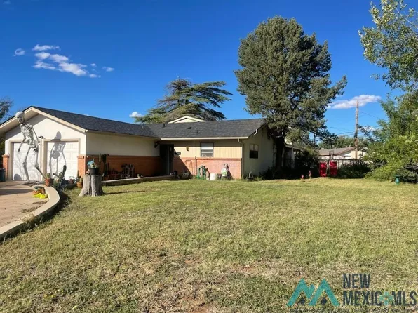 1512 E Highland Dr, Hobbs, NM 88240