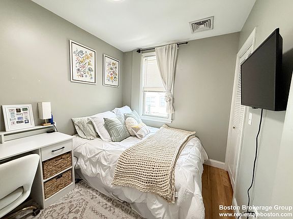 5th image of 195 W 3rd St APT 4