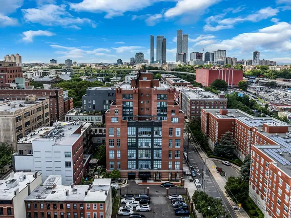 205 10th St APT 5N, Jersey City, NJ 07302
