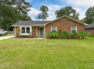 127 Meadowood Dr, Wilmington, NC 28411