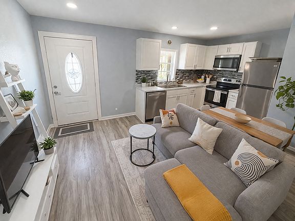 2nd image of 1322 Avenue L #3