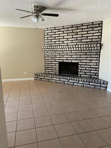 3006 E Glen Dr Photo 1