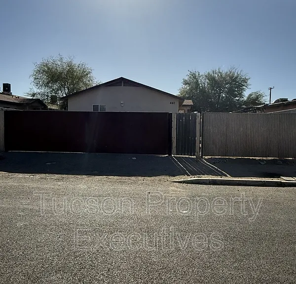 440 E 23rd St #1 — Photo 1