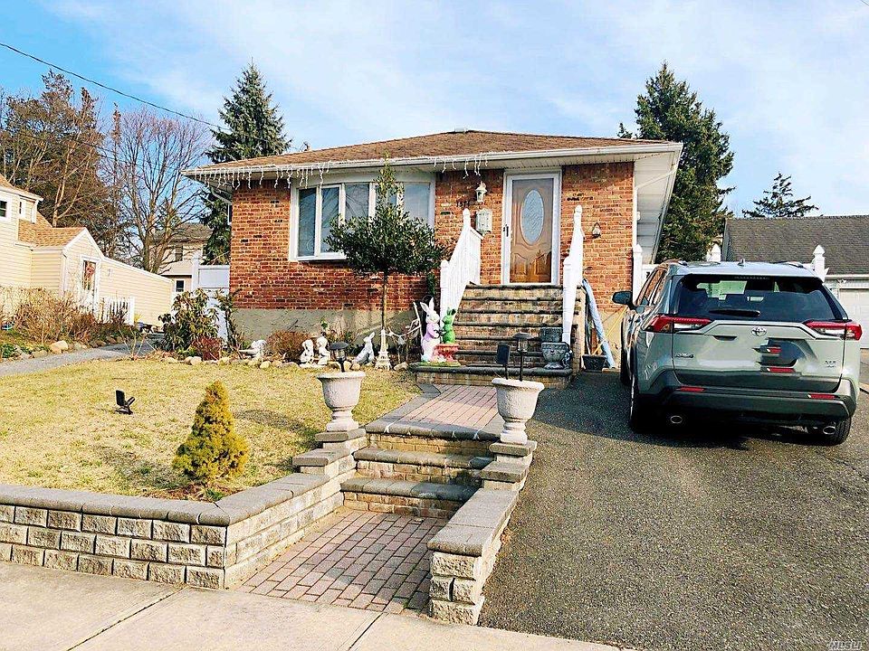 1st image of 1574 Blaine Ave